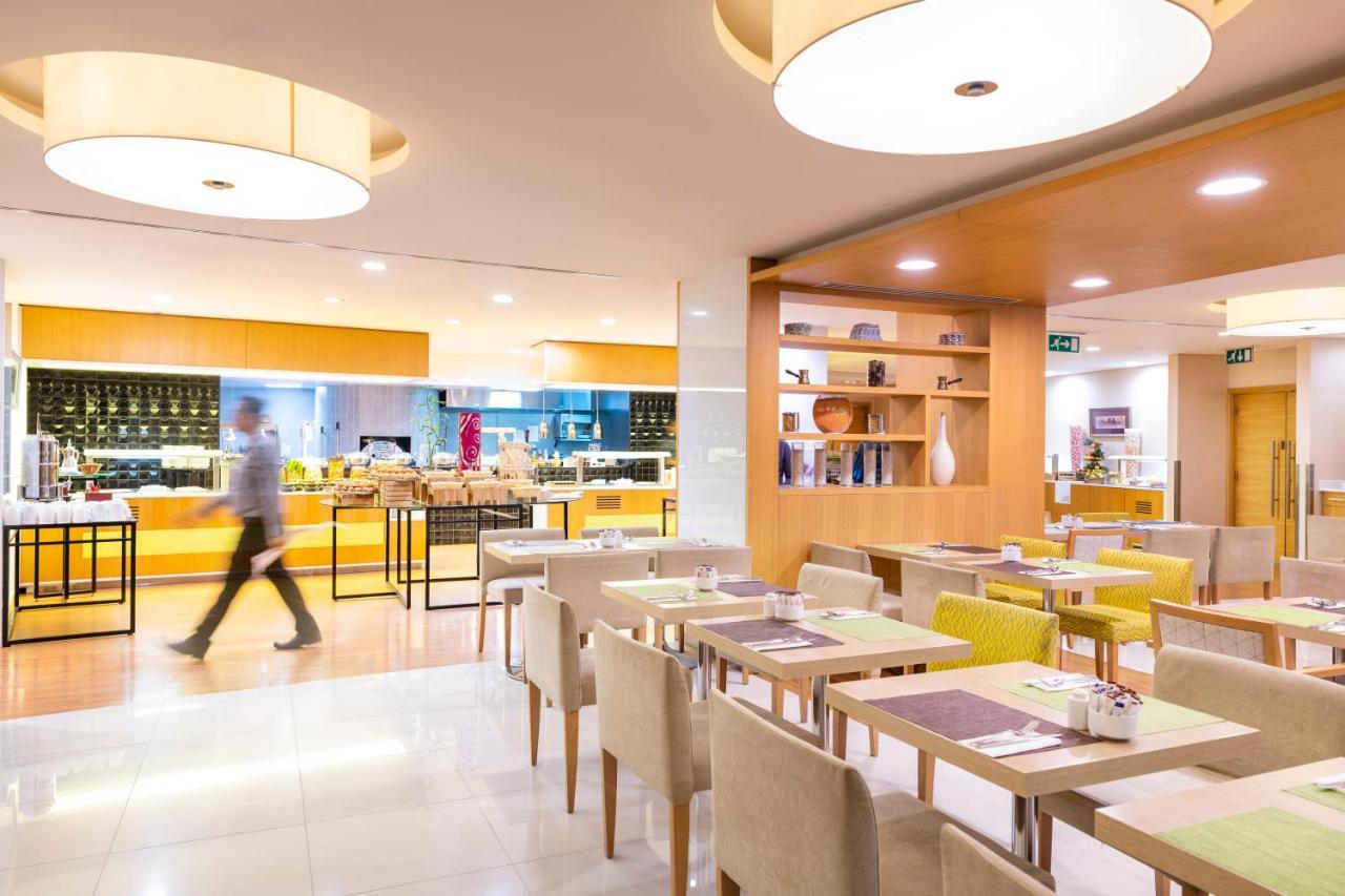 Holiday Inn Muscat Alseeb By Ihg Exterior foto
