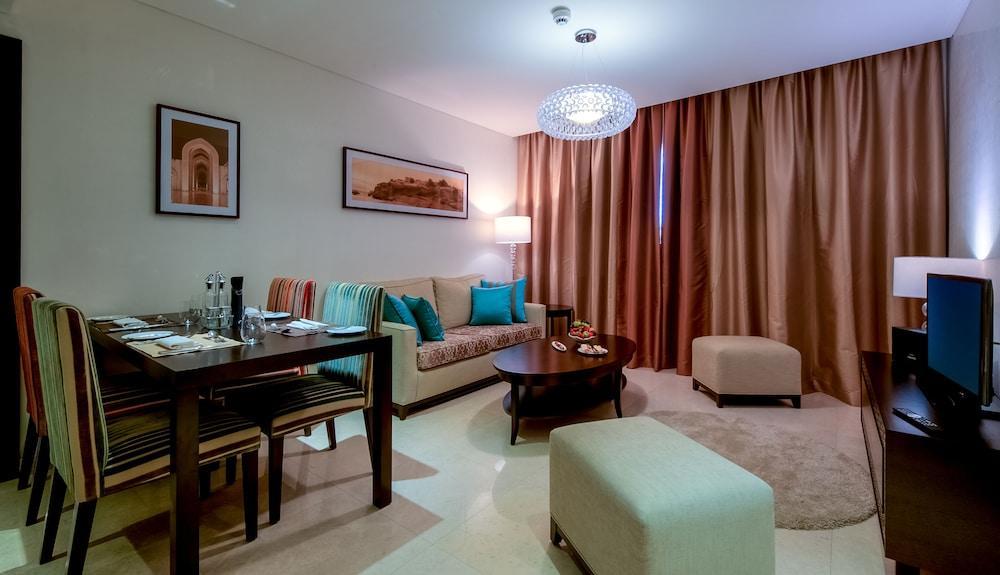 Holiday Inn Muscat Alseeb By Ihg Exterior foto